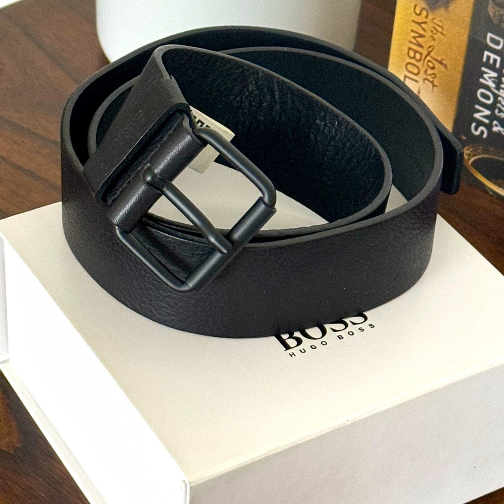 Hugo Boss men leather black belt
